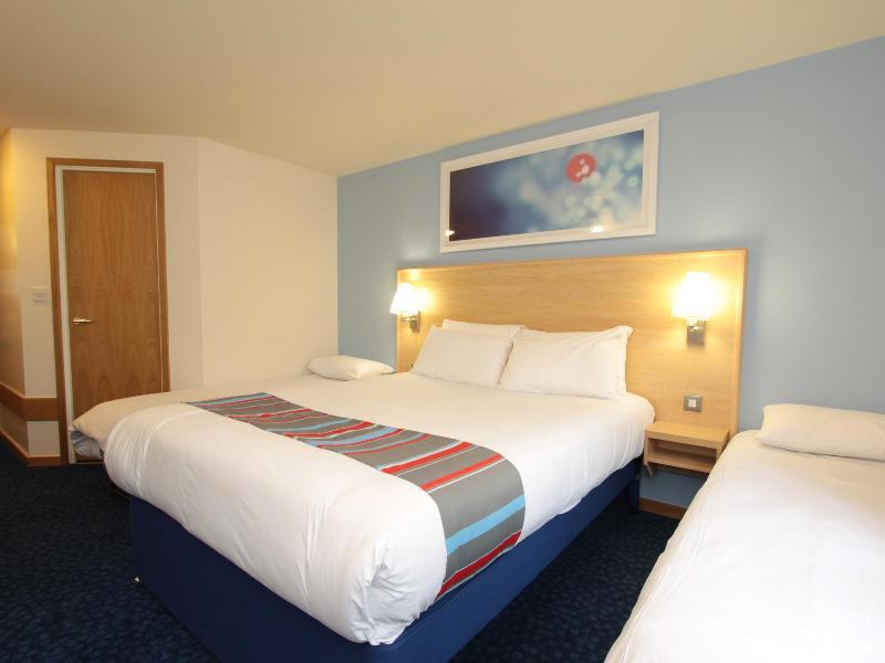 Travelodge Edinburgh Dreghorn Bagian luar foto