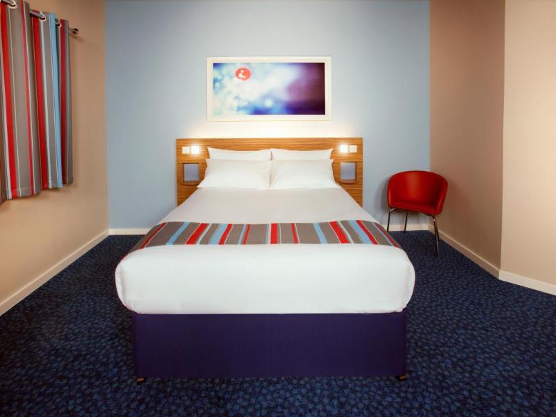 Travelodge Edinburgh Dreghorn Bagian luar foto