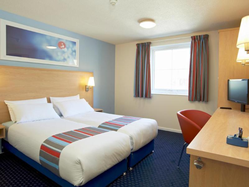 Travelodge Edinburgh Dreghorn Bagian luar foto